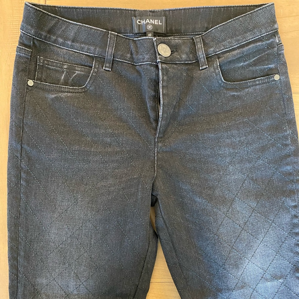 CHANEL Black Quilted Print Denim Skiny Stretch Jeans Pants.